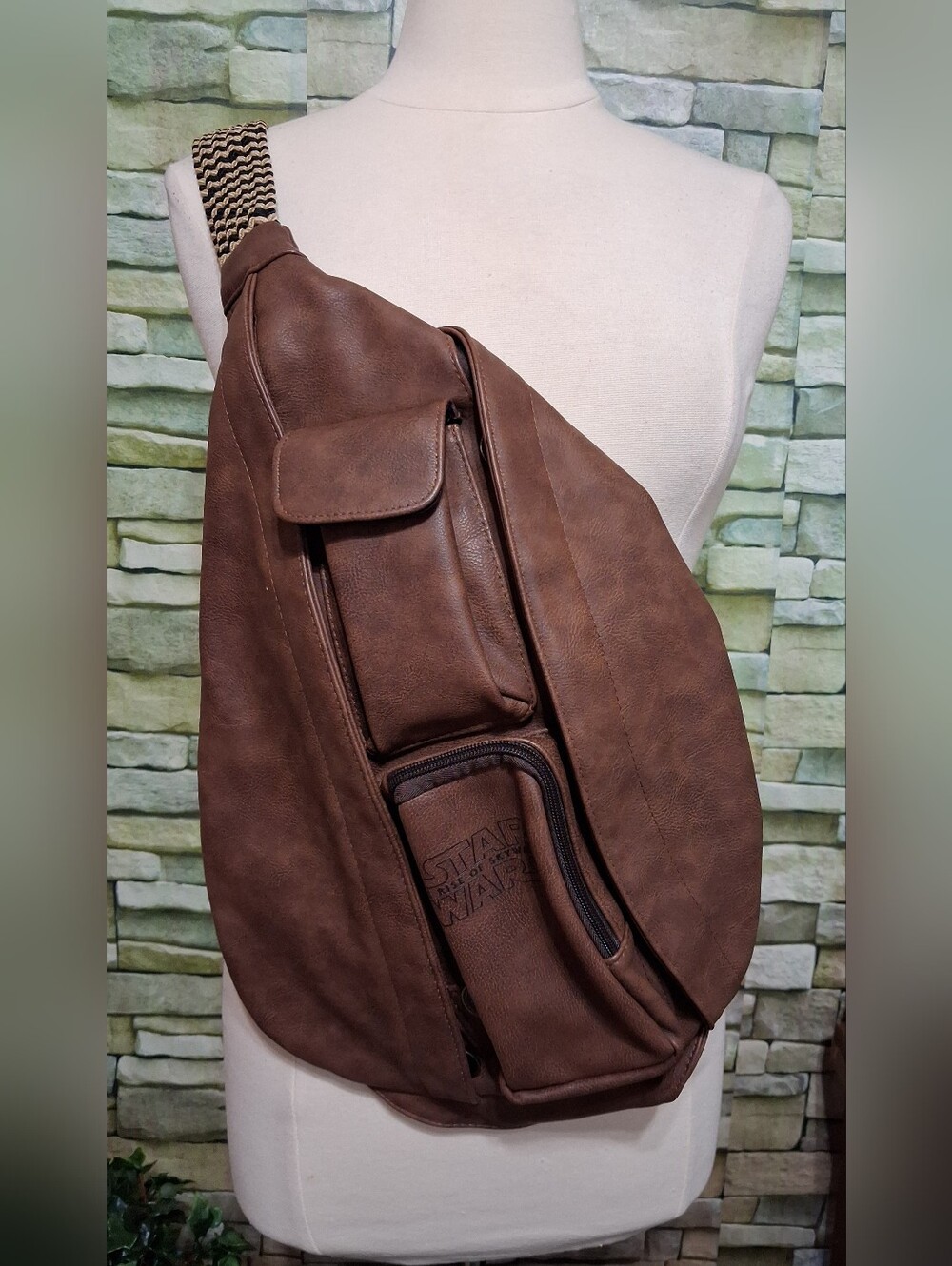 STAR WARS The Rise Of Skywalker Collectible Cosplay Slingbag Vegan Leather
